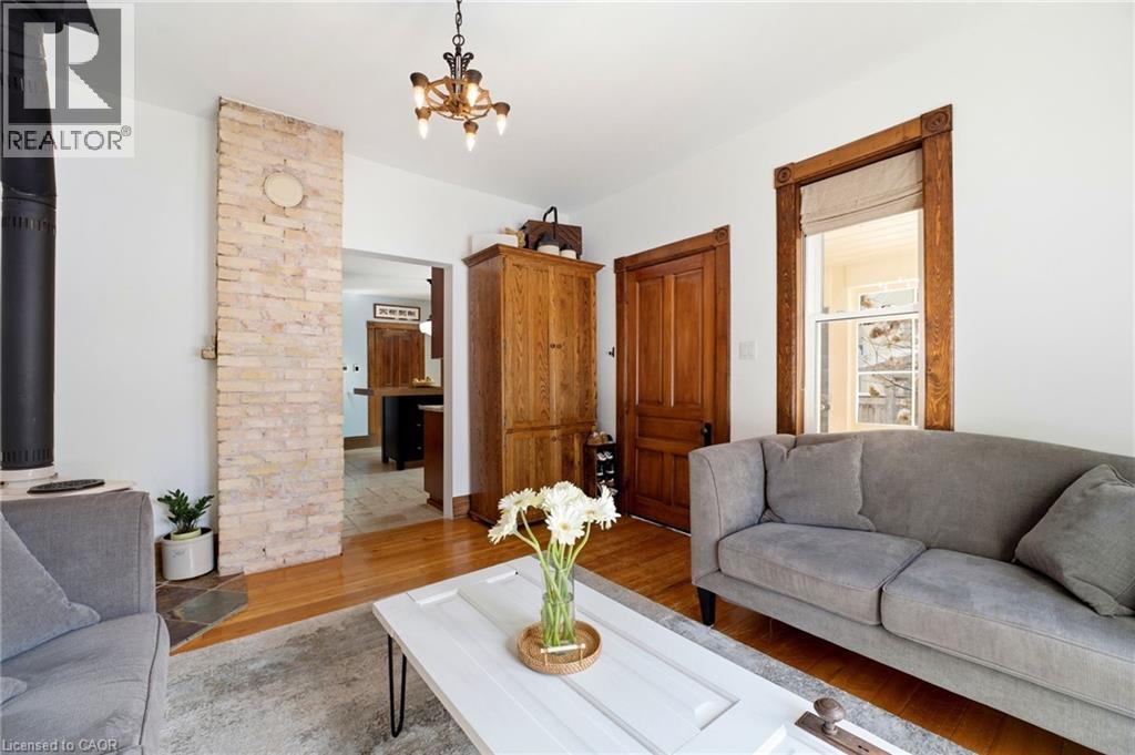 19 RIVERSIDE Drive W, Elmira, Ontario, N3B1R4 — Photo 7