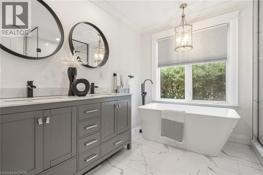 2223 DEYNCOURT Drive, Burlington, Ontario, L7R1W2 — Photo 23