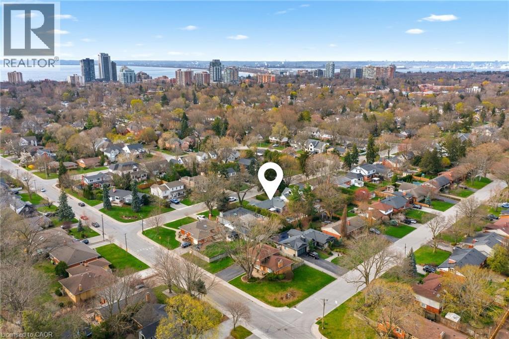 2223 DEYNCOURT Drive, Burlington, Ontario, L7R1W2 — Photo 5