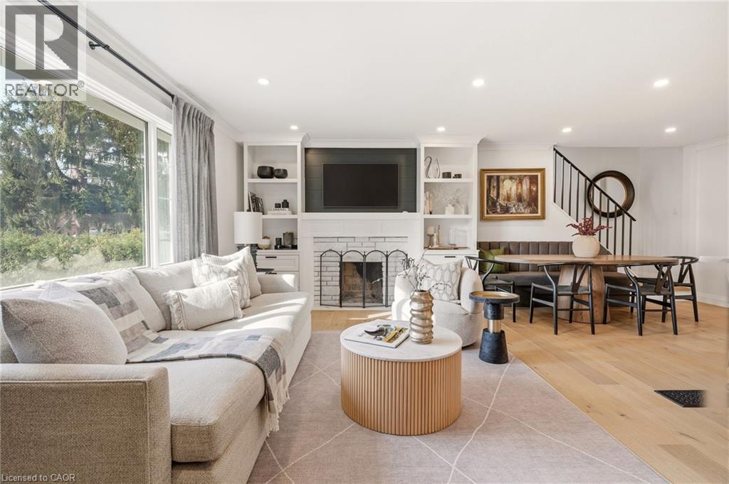 2223 DEYNCOURT Drive, Burlington, Ontario, L7R1W2 — Photo 9