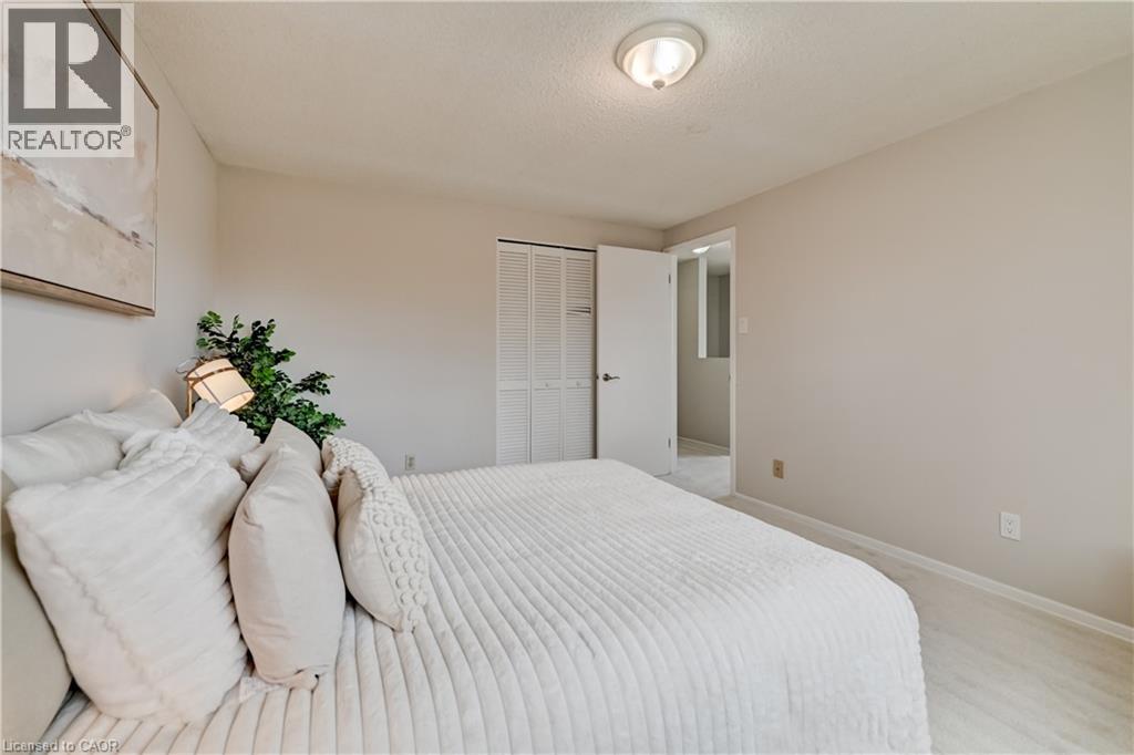 33 CARLYLE Place, Kitchener, Ontario, N2P1B6 — Photo 10