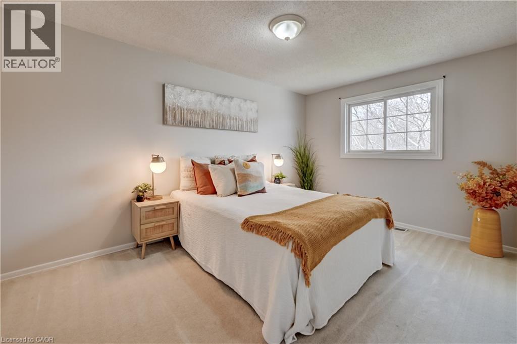 33 CARLYLE Place, Kitchener, Ontario, N2P1B6 — Photo 11