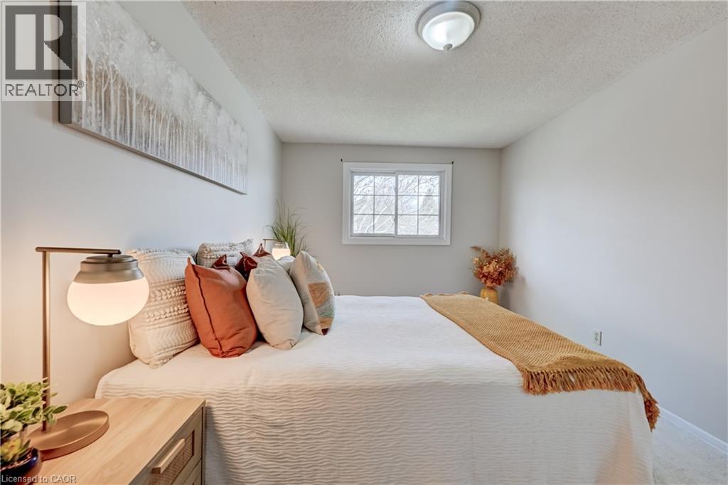 33 CARLYLE Place, Kitchener, Ontario, N2P1B6 — Photo 12