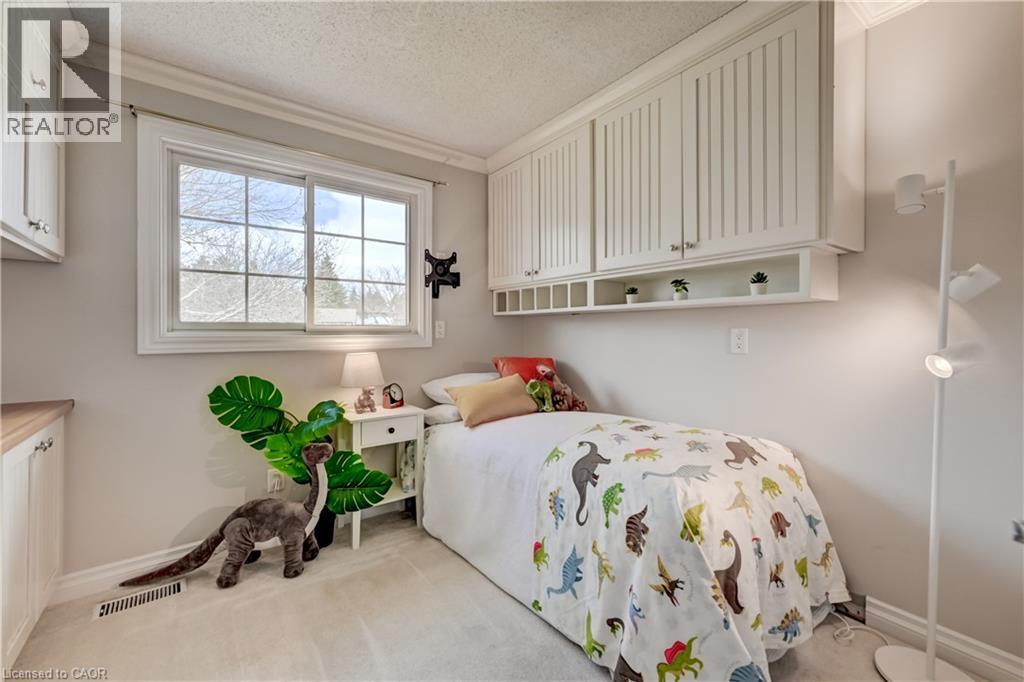 33 CARLYLE Place, Kitchener, Ontario, N2P1B6 — Photo 14