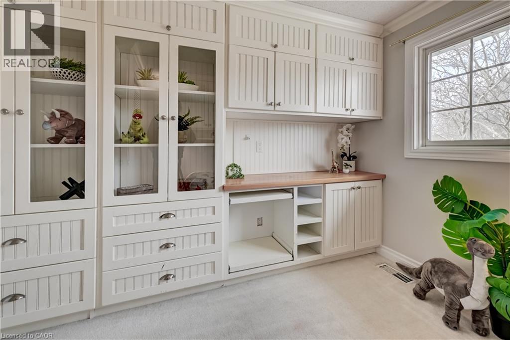 33 CARLYLE Place, Kitchener, Ontario, N2P1B6 — Photo 15