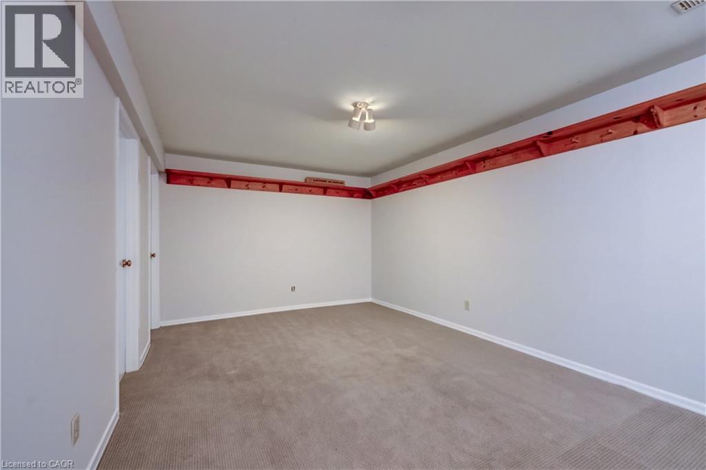 33 CARLYLE Place, Kitchener, Ontario, N2P1B6 — Photo 17