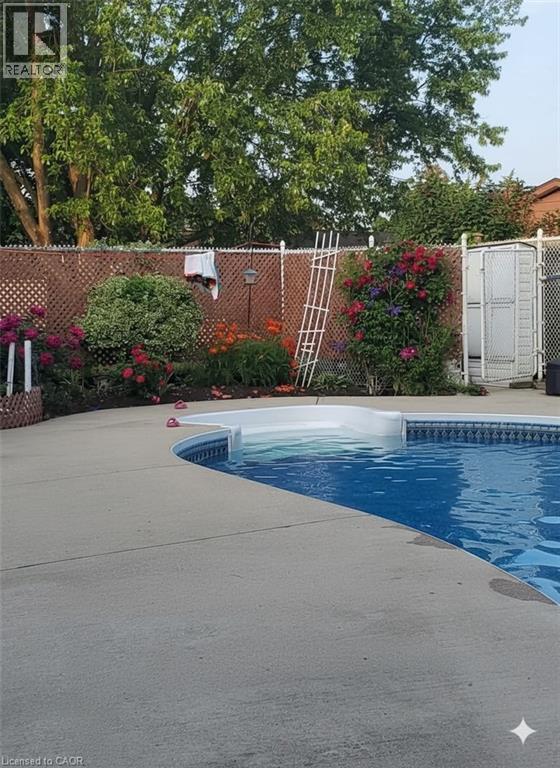 33 CARLYLE Place, Kitchener, Ontario, N2P1B6 — Photo 21