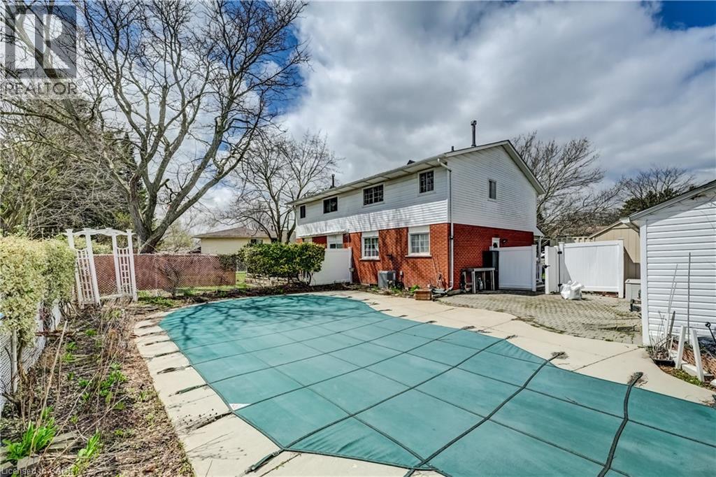 33 CARLYLE Place, Kitchener, Ontario, N2P1B6 — Photo 24