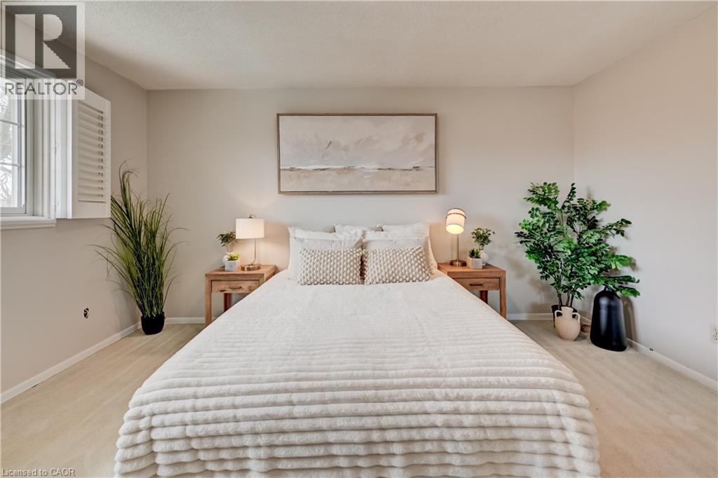 33 CARLYLE Place, Kitchener, Ontario, N2P1B6 — Photo 9