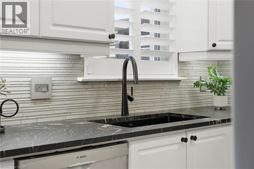 663 MULLIN Way, Burlington, Ontario, L7L4J6 — Photo 19