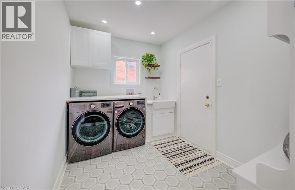 643 PHOEBE Crescent, Burlington, Ontario, L7L6E5 — Photo 11