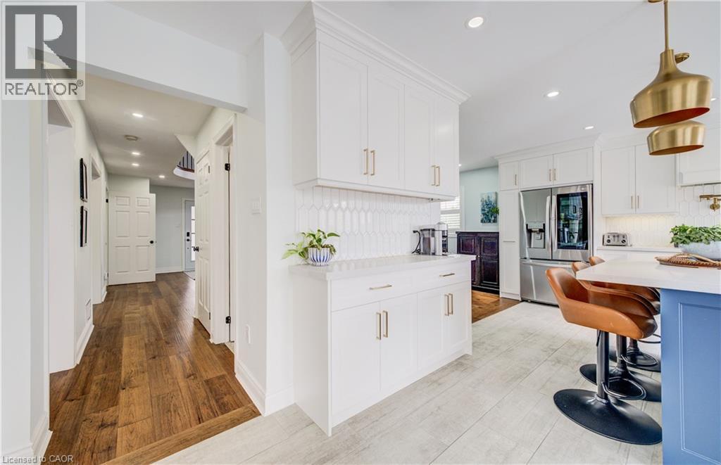 643 PHOEBE Crescent, Burlington, Ontario, L7L6E5 — Photo 18