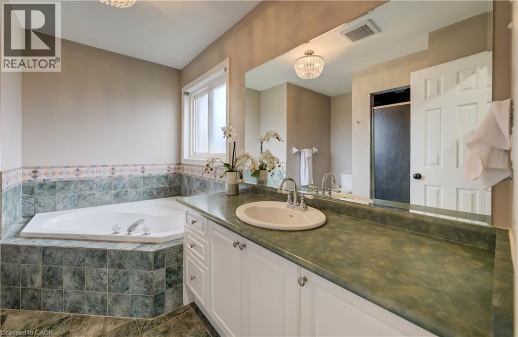 643 PHOEBE Crescent, Burlington, Ontario, L7L6E5 — Photo 34