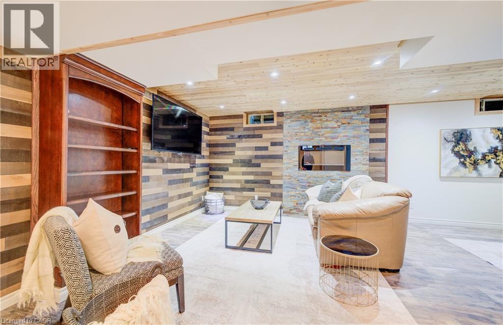 643 PHOEBE Crescent, Burlington, Ontario, L7L6E5 — Photo 39