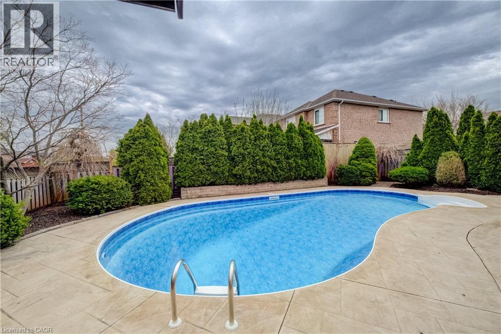 643 PHOEBE Crescent, Burlington, Ontario, L7L6E5 — Photo 46