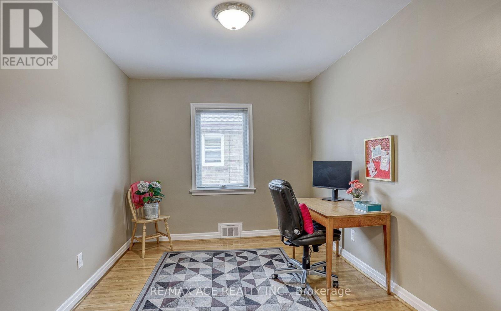 MAIN - 16 MARTA AVENUE, Toronto (Clairlea-Birchmount), Ontario, M1K1V7 — Photo 11