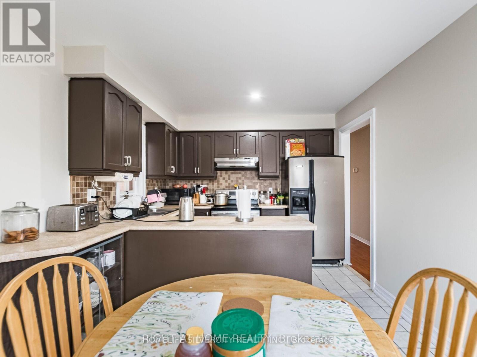 69 RED MAPLE DRIVE, Brampton (Brampton West), Ontario, L6X4M1 — Photo 10