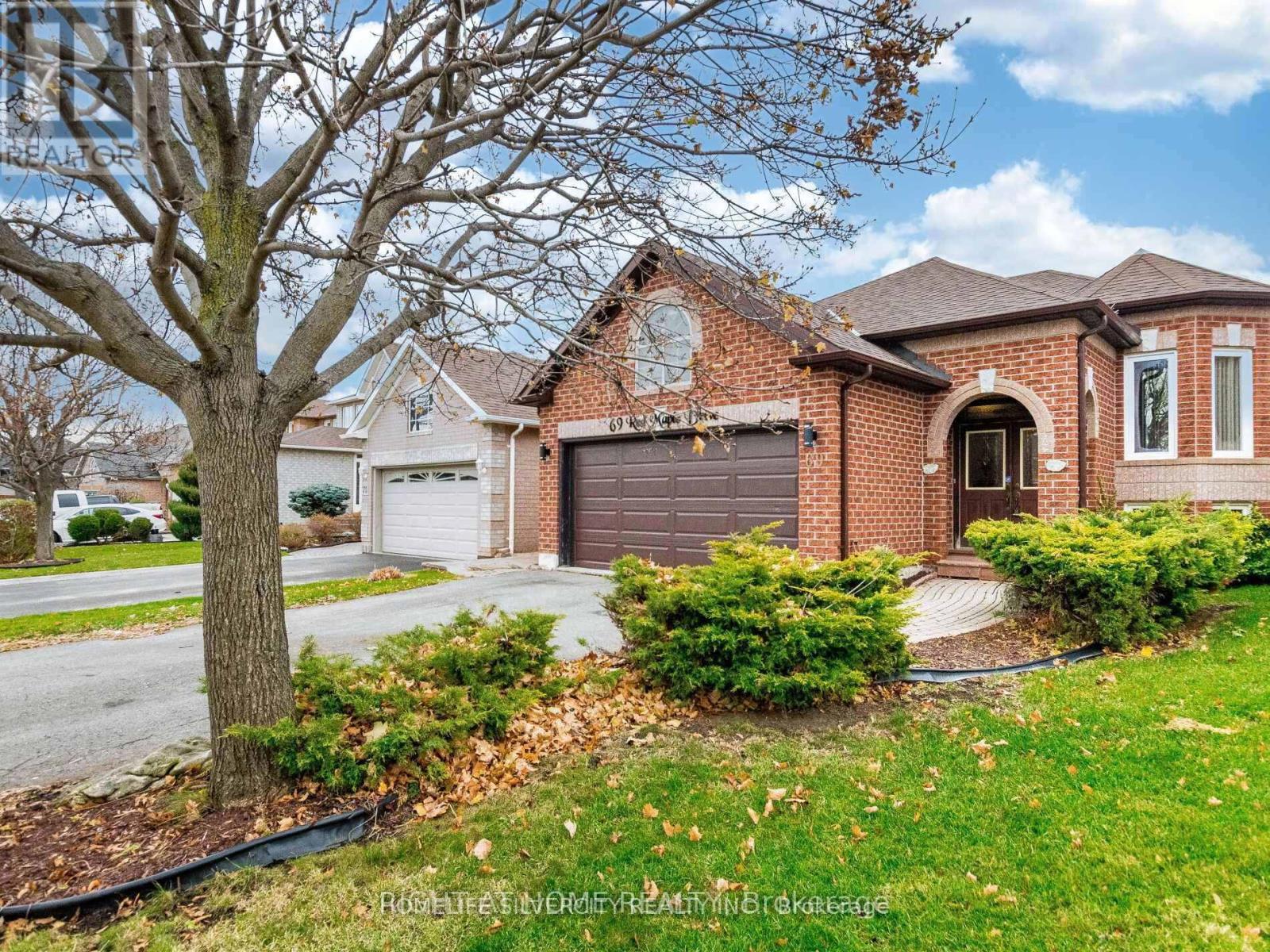 69 RED MAPLE DRIVE, Brampton (Brampton West), Ontario, L6X4M1 — Photo 2