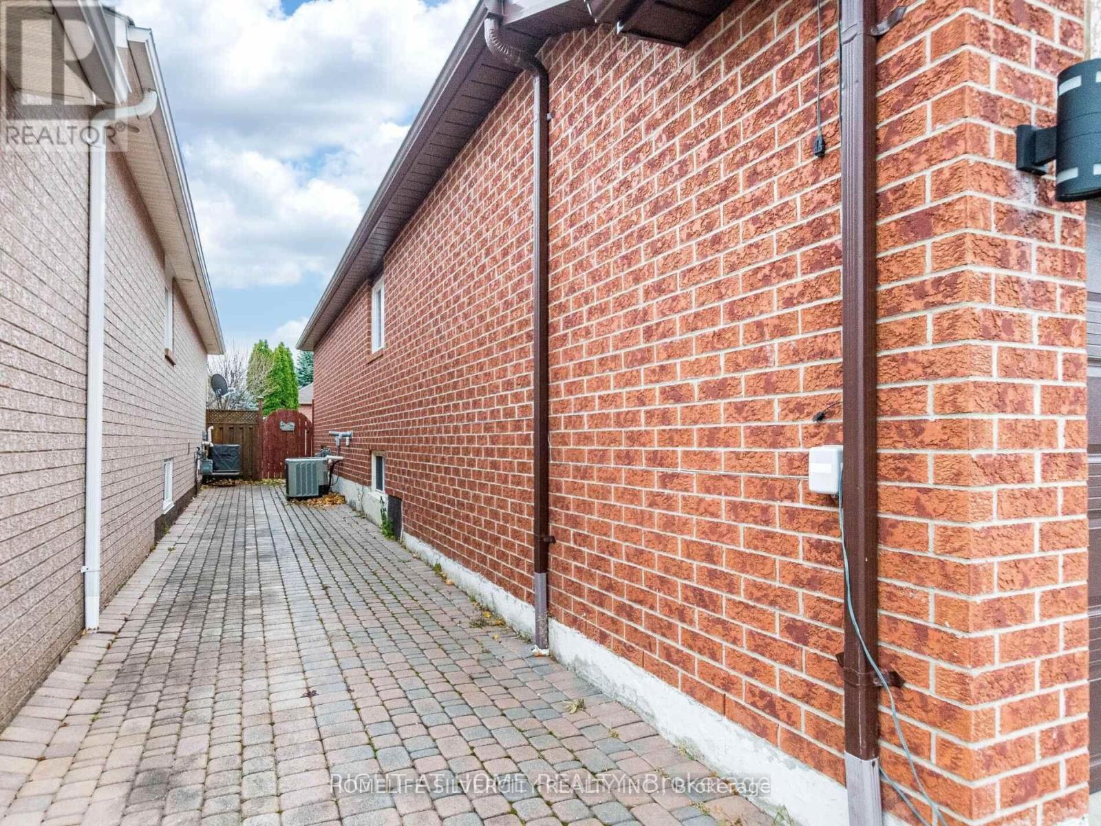 69 RED MAPLE DRIVE, Brampton (Brampton West), Ontario, L6X4M1 — Photo 26