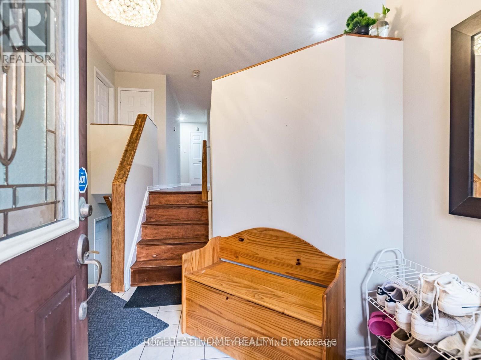 69 RED MAPLE DRIVE, Brampton (Brampton West), Ontario, L6X4M1 — Photo 6