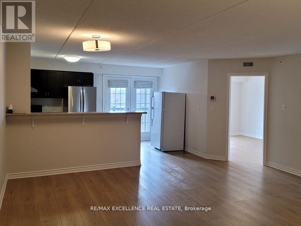 312 - 1350 MAIN STREET E, Milton (DE Dempsey), Ontario, L9T7S7 — Photo 2