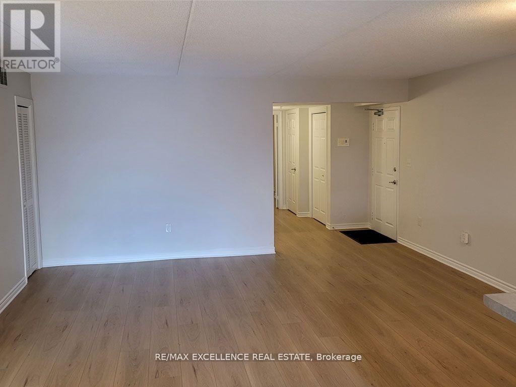 312 - 1350 MAIN STREET E, Milton (DE Dempsey), Ontario, L9T7S7 — Photo 4