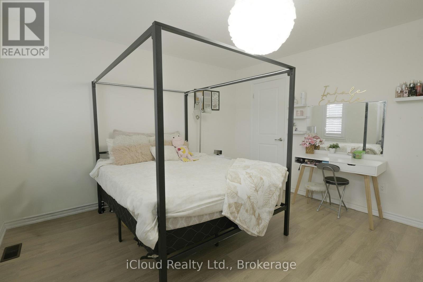 8 WHITTON DRIVE, Brant (Paris), Ontario, N3L0L1 — Photo 20