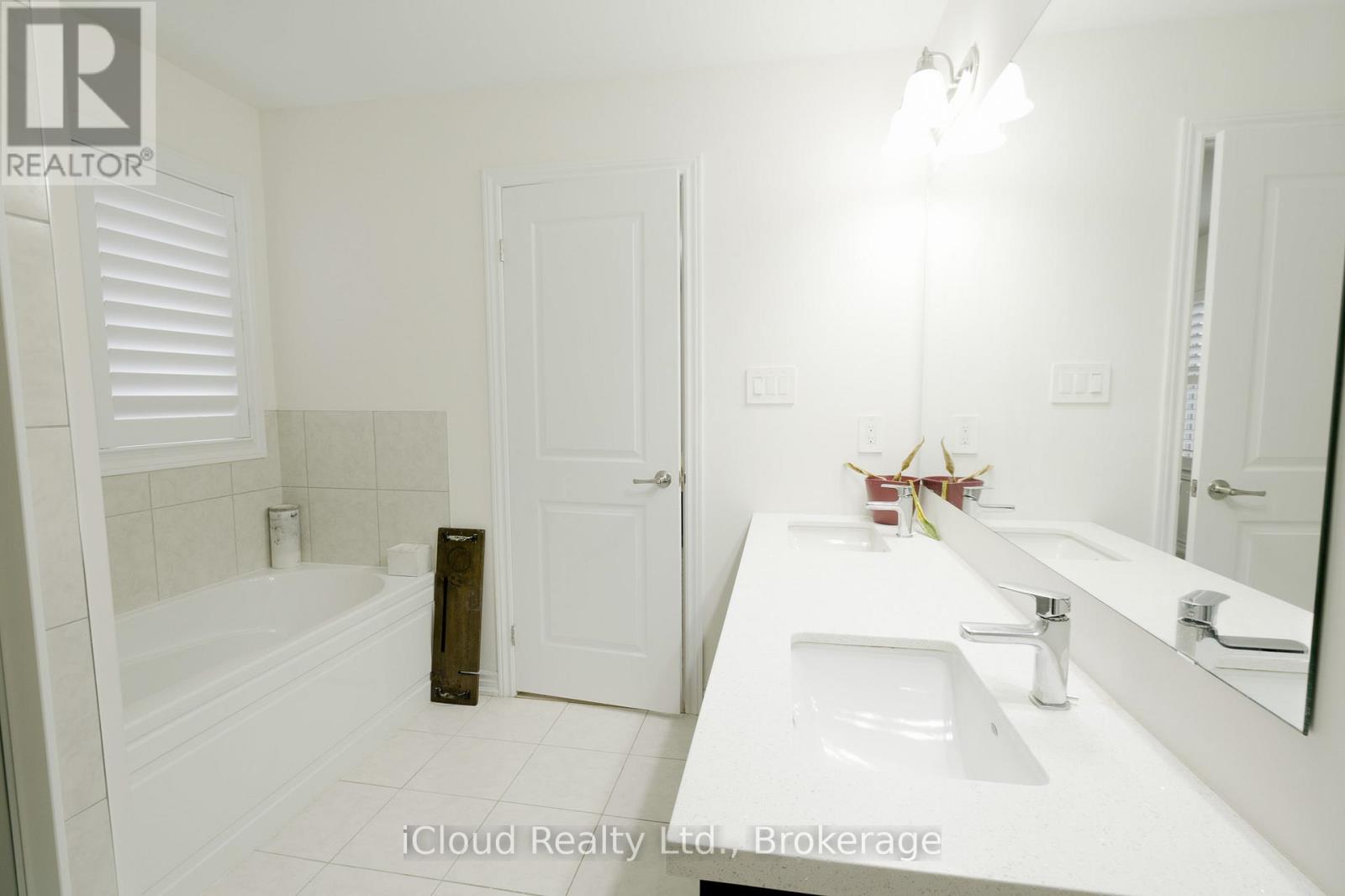 8 WHITTON DRIVE, Brant (Paris), Ontario, N3L0L1 — Photo 25