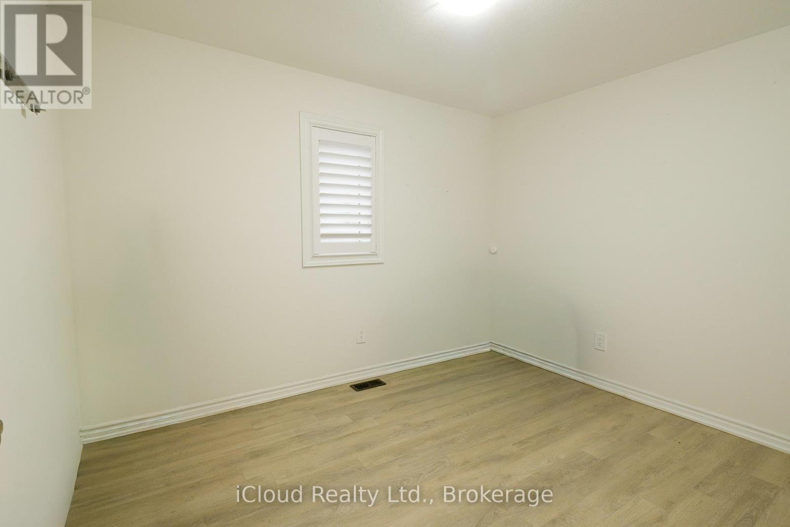 8 WHITTON DRIVE, Brant (Paris), Ontario, N3L0L1 — Photo 27