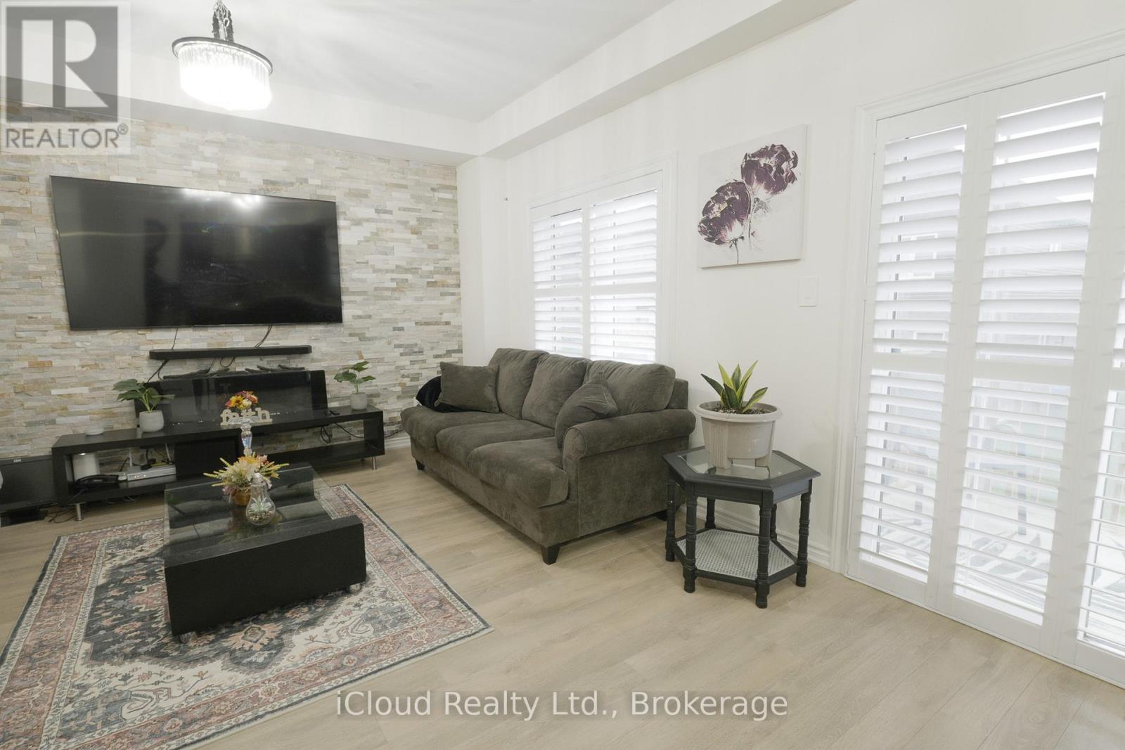 8 WHITTON DRIVE, Brant (Paris), Ontario, N3L0L1 — Photo 7