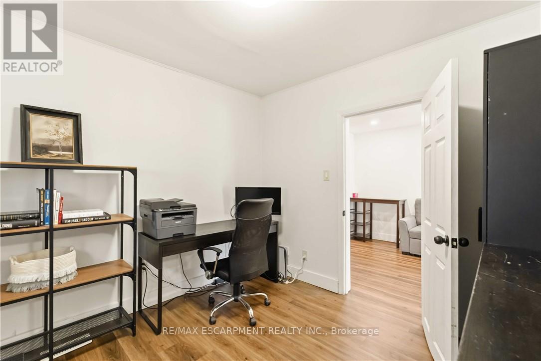 27 EDINBURGH AVENUE, Hamilton (Crown Point), Ontario, L8H2C4 — Photo 15