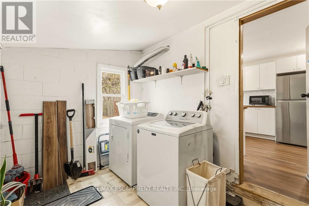 27 EDINBURGH AVENUE, Hamilton (Crown Point), Ontario, L8H2C4 — Photo 16