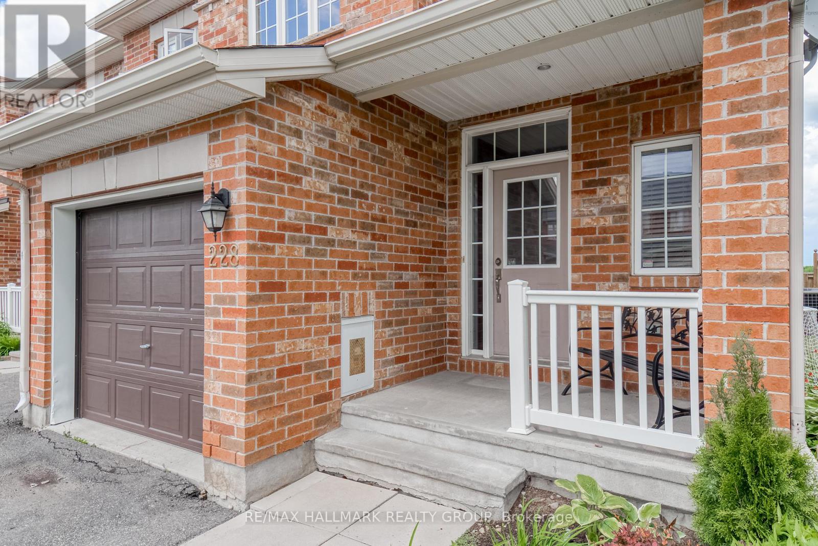 228 EYE BRIGHT CRESCENT, Ottawa, Ontario, K1V2K6 — Photo 2