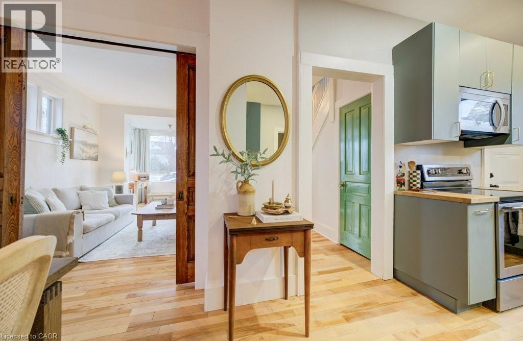 8 SPRING Street E, Waterloo, Ontario, N2J2L8 — Photo 15