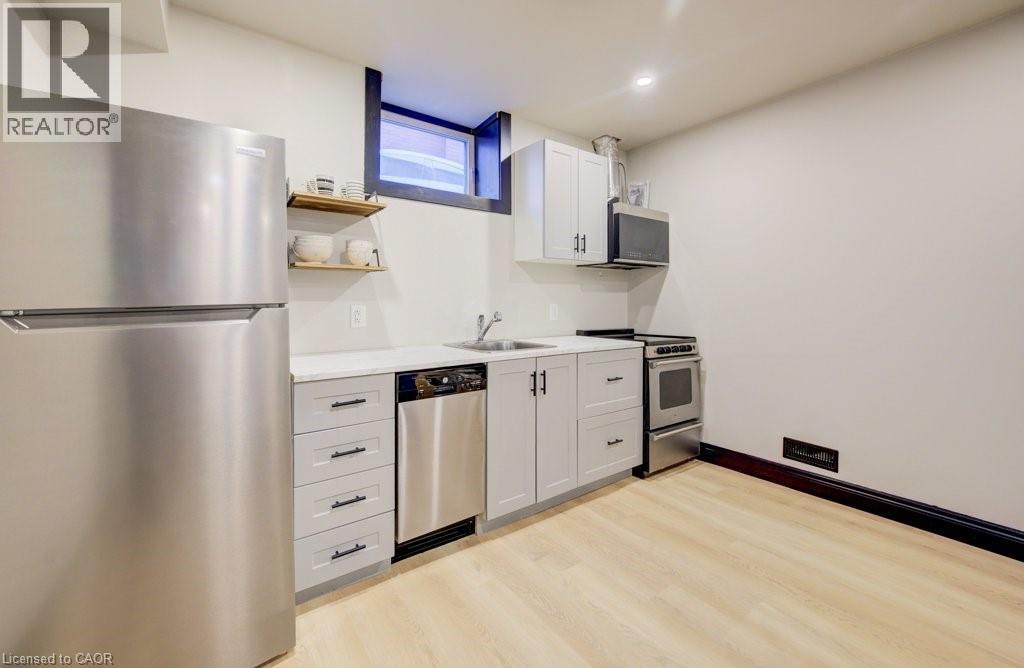 8 SPRING Street E, Waterloo, Ontario, N2J2L8 — Photo 39