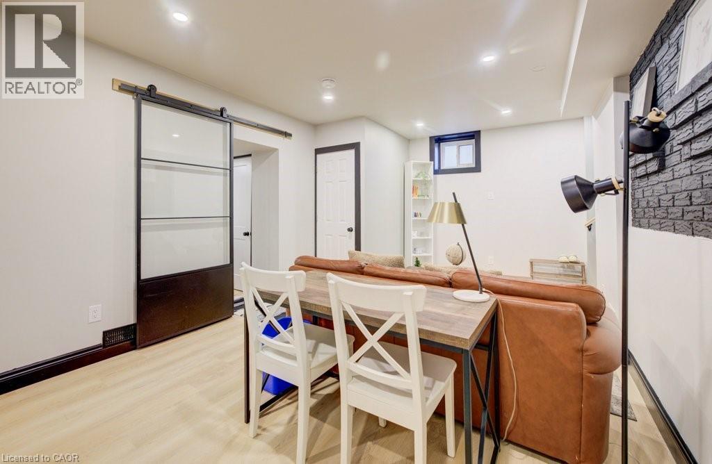 8 SPRING Street E, Waterloo, Ontario, N2J2L8 — Photo 40