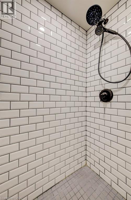 8 SPRING Street E, Waterloo, Ontario, N2J2L8 — Photo 47