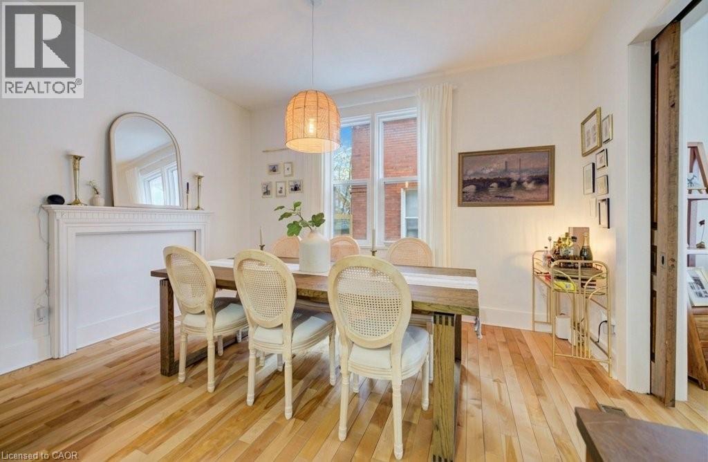 8 SPRING Street E, Waterloo, Ontario, N2J2L8 — Photo 7