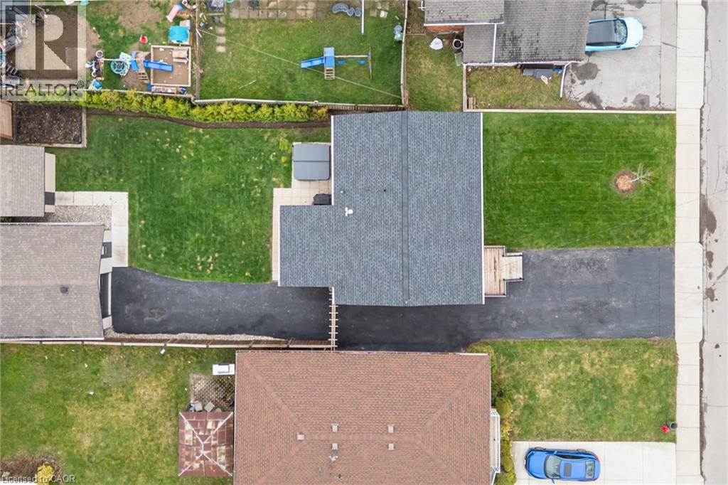 185 DESCHENE Avenue, Hamilton, Ontario, L9A3K3 — Photo 3