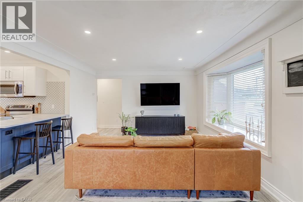 185 DESCHENE Avenue, Hamilton, Ontario, L9A3K3 — Photo 7