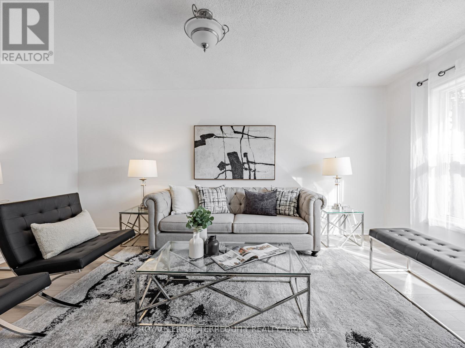 1858 SHADYBROOK DRIVE, Pickering (Amberlea), Ontario, L1V3A8 — Photo 3