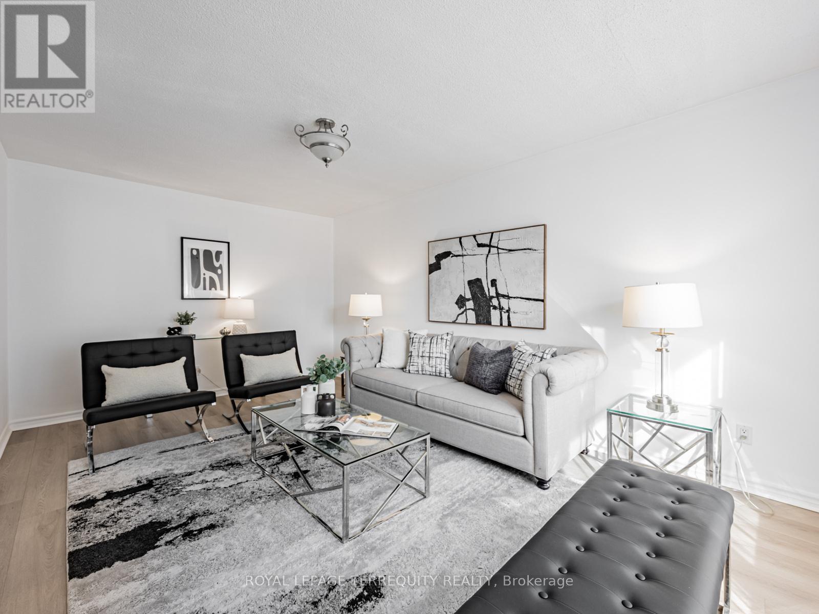 1858 SHADYBROOK DRIVE, Pickering (Amberlea), Ontario, L1V3A8 — Photo 4