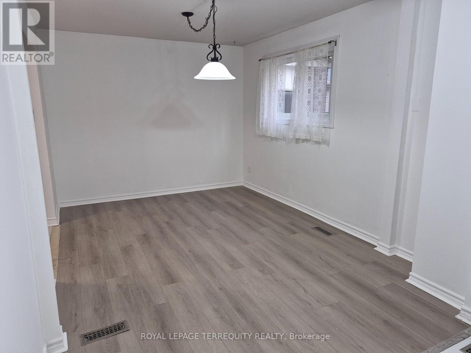 1858 SHADYBROOK DRIVE, Pickering (Amberlea), Ontario, L1V3A8 — Photo 8