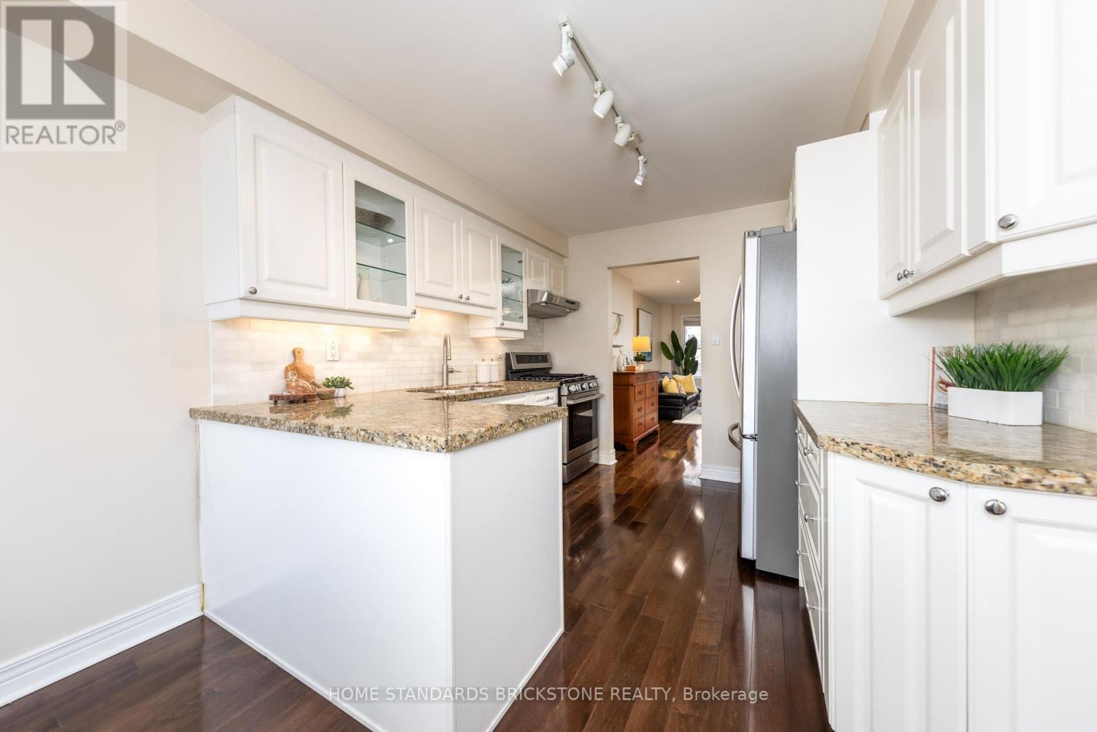 90 CONFEDERATION WAY, Markham (Thornhill), Ontario, L3T5R5 — Photo 7