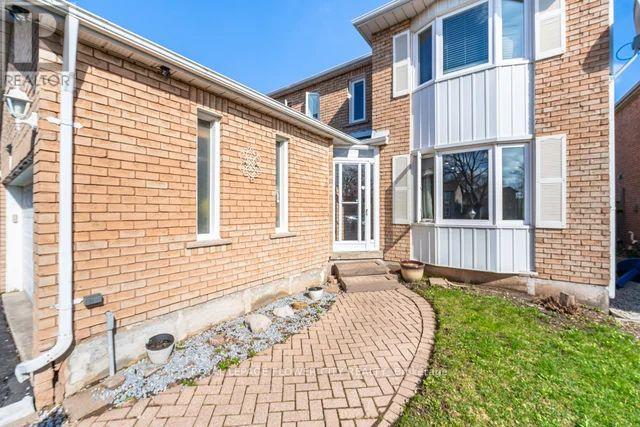 10 BURNHOPE DRIVE, Brampton (Brampton West), Ontario, L6X3P2 — Photo 5