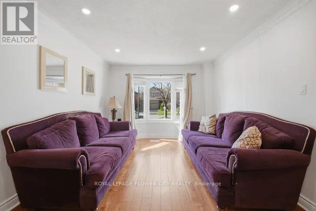 10 BURNHOPE DRIVE, Brampton (Brampton West), Ontario, L6X3P2 — Photo 9