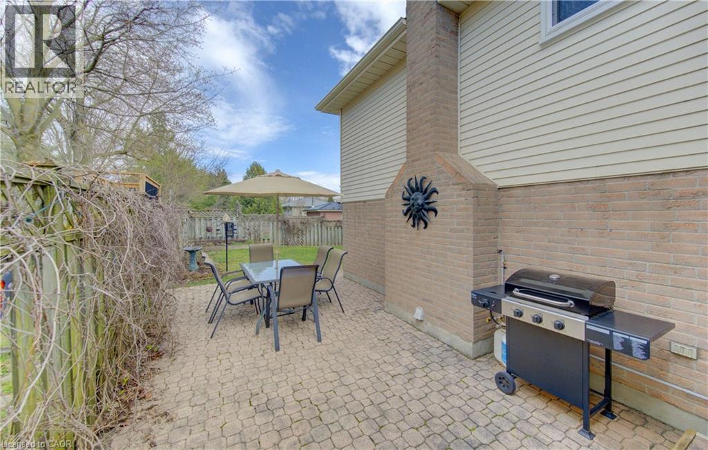 7 KILKERRAN Crescent, Kitchener, Ontario, N2R1B6 — Photo 12