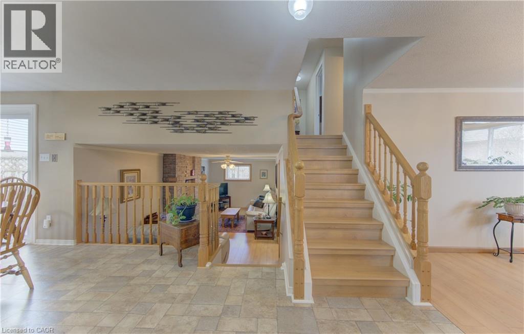 7 KILKERRAN Crescent, Kitchener, Ontario, N2R1B6 — Photo 8