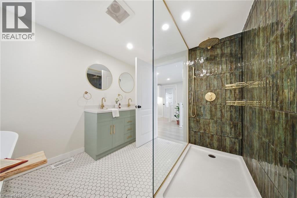 71 FOURTH Avenue, Brantford, Ontario, N3S6P6 — Photo 13