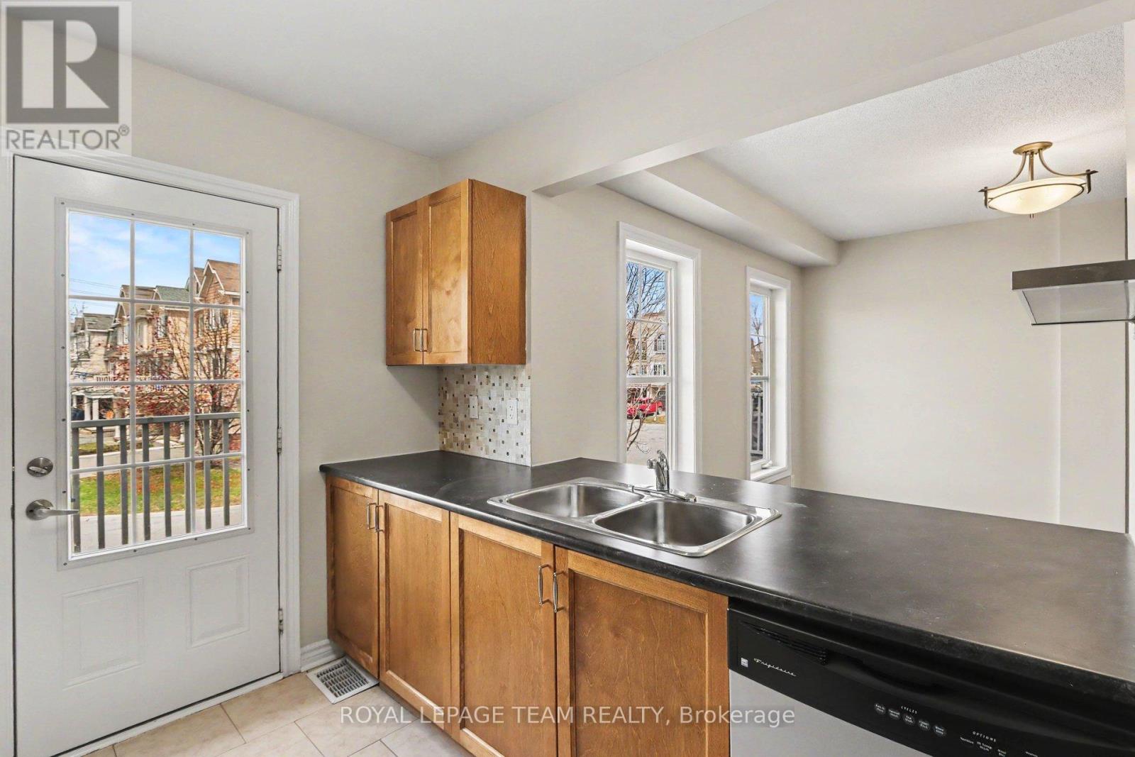 2100 MADRID AVENUE, Ottawa, Ontario, K2J0K4 — Photo 17